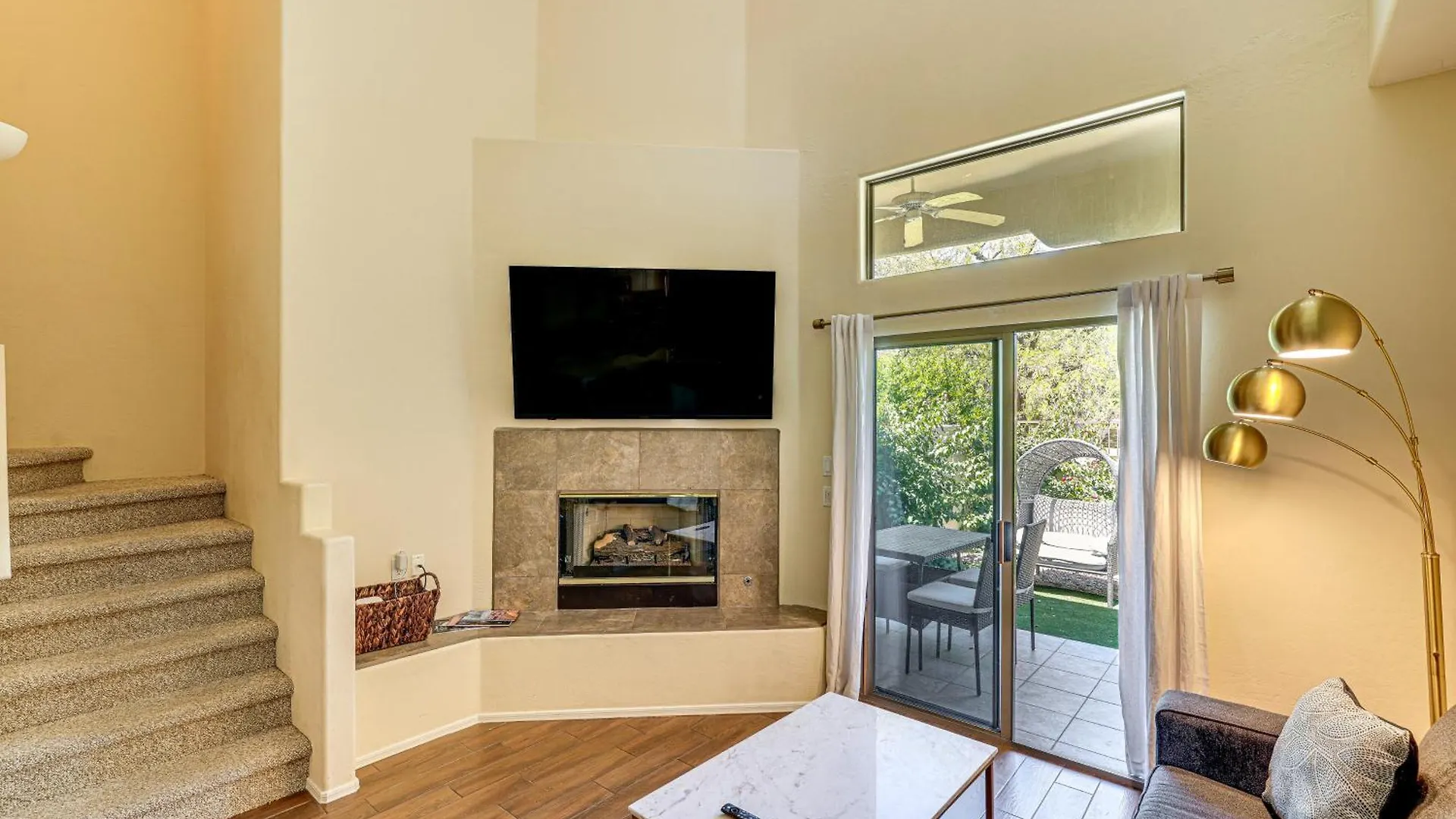 Holiday home Chic Scottsdale Townhome With Patio And Pool Access!