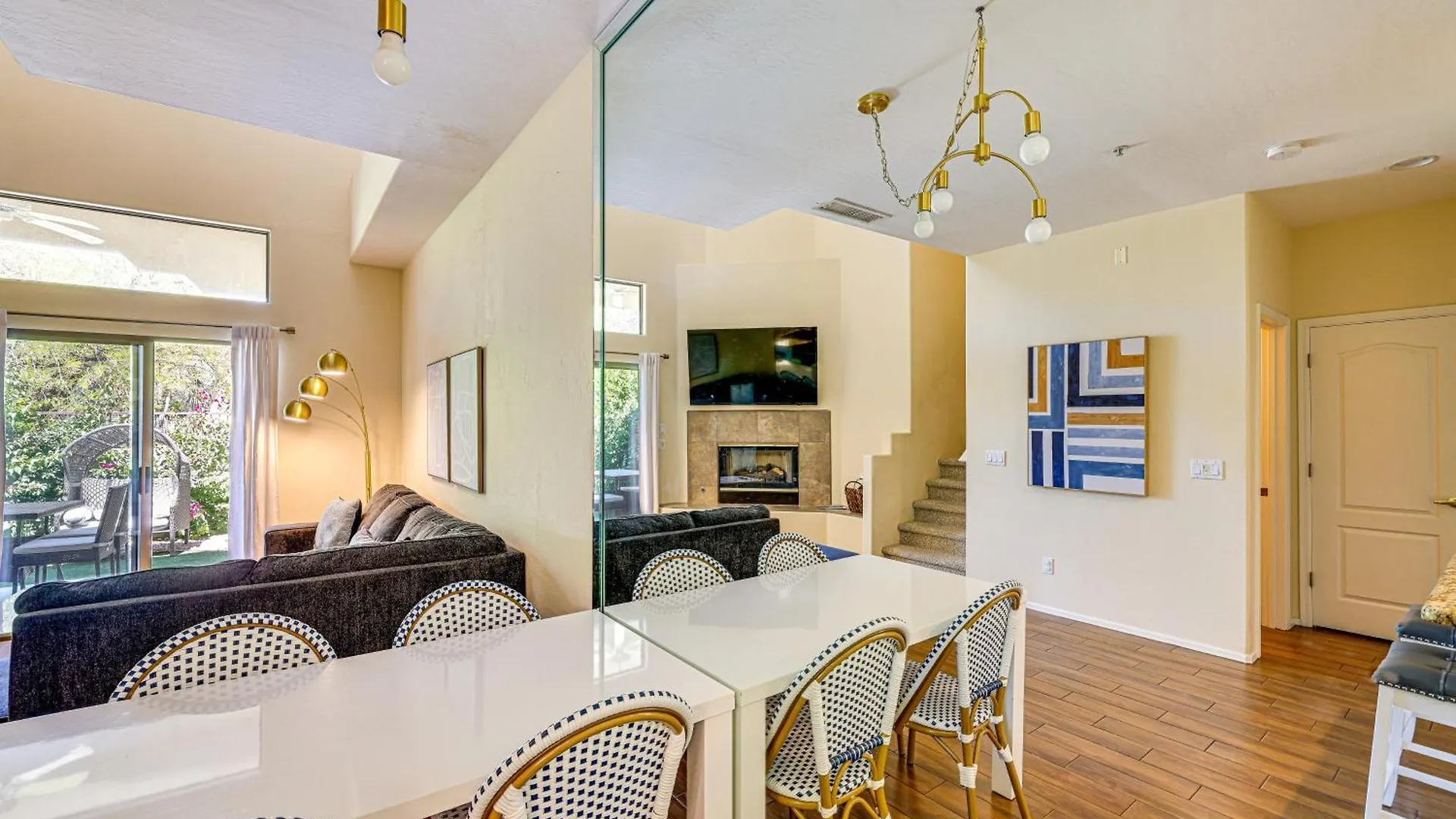 Chic Scottsdale Townhome With Patio And Pool Access! Holiday home