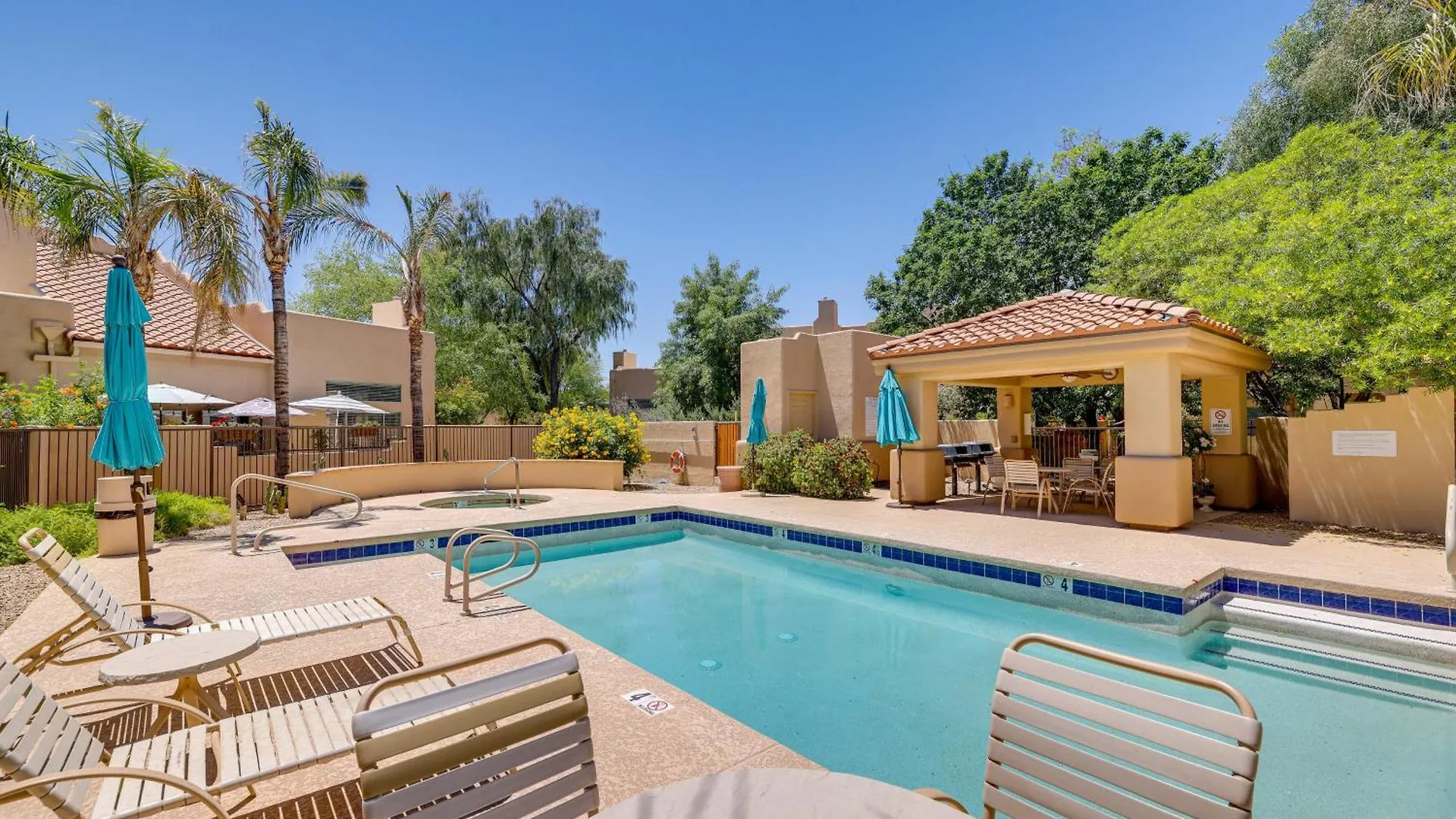 Chic Scottsdale Townhome With Patio And Pool Access! 0*,